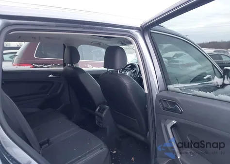 2018 Volkswagen Tiguan 2.0T Se/2.0T Sel из США, поврежденный, VIN 3VV2B7AX9JM031562